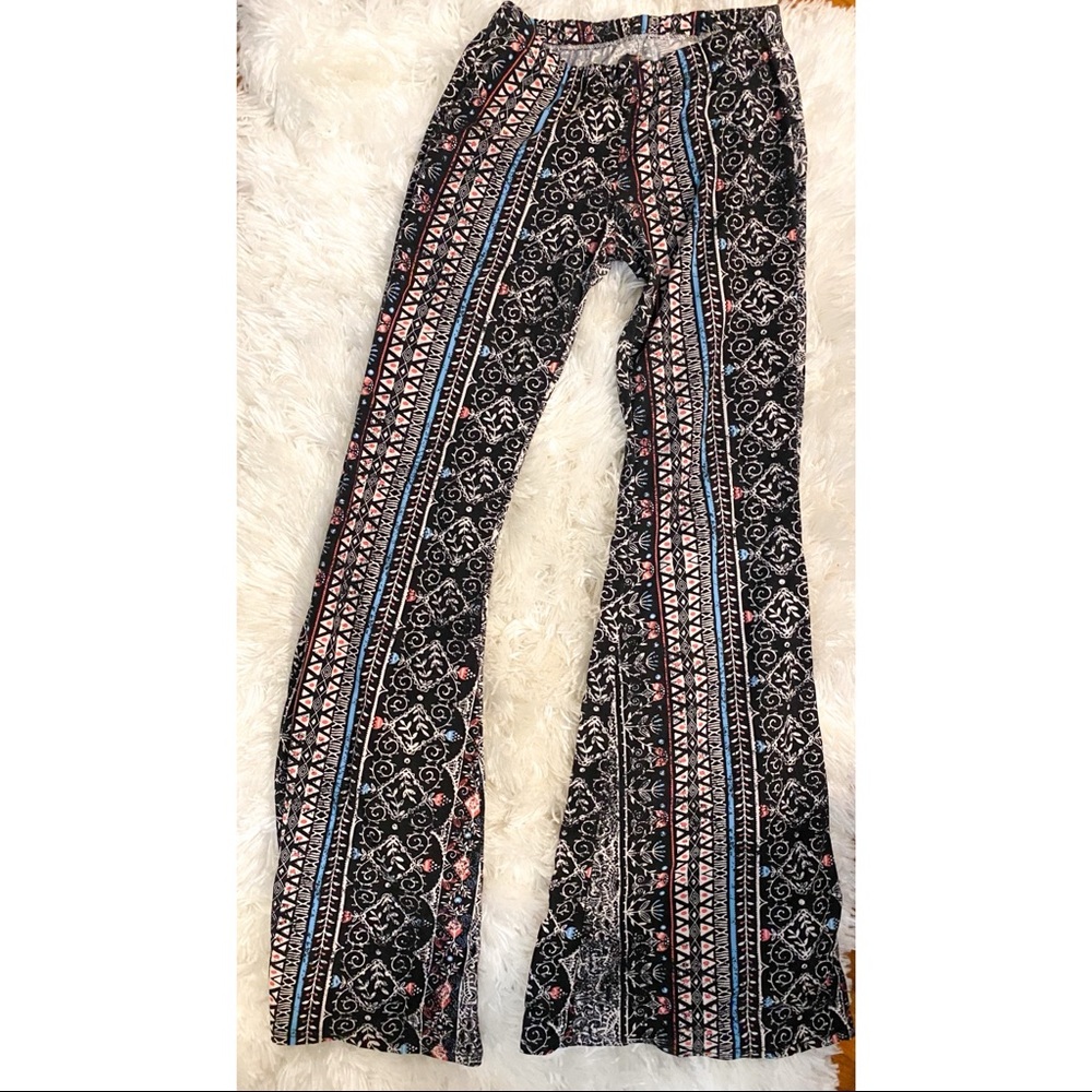 Hot kiss flare pants